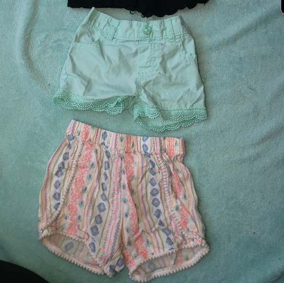 Girl's Bundle #22 - Picture 3 of 6